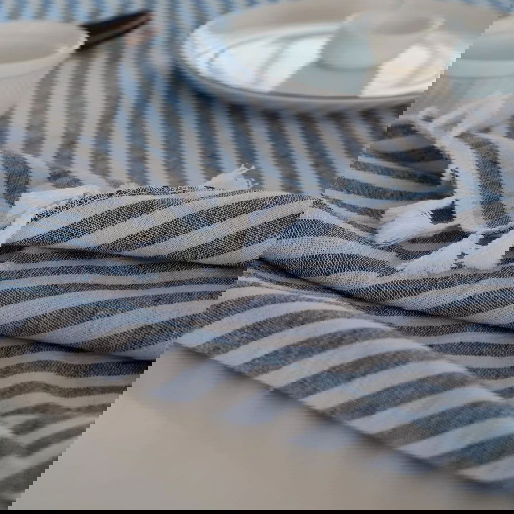 Nappe carrée rayée en coton lin bleu