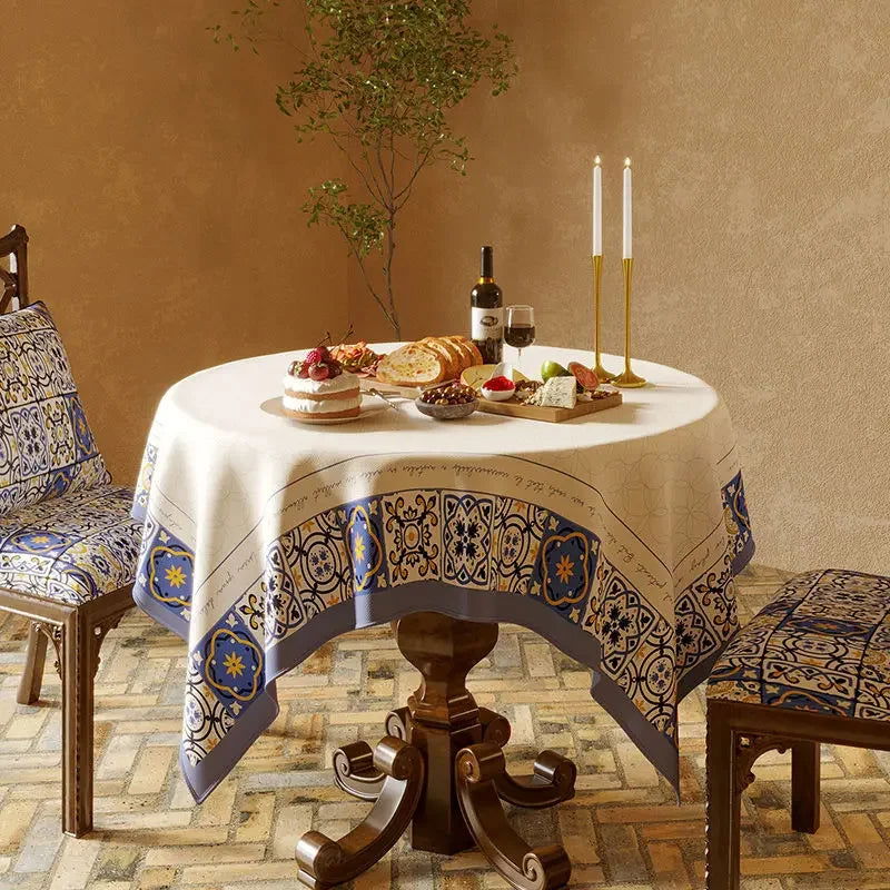 Nappe imprimée polycoton chenille style Jacquard carreaux bleus bord bleu