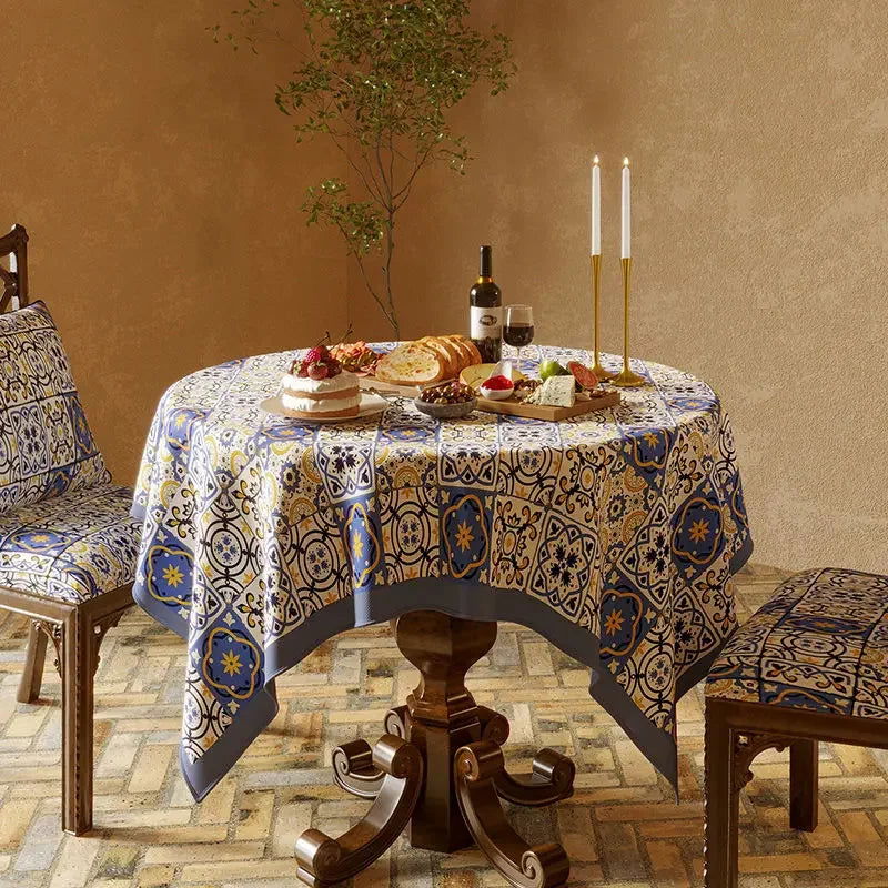 Nappe imprimée polycoton chenille style Jacquard carreaux bleus et jaunes bord bleu