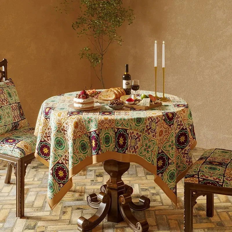 Nappe imprimée polycoton chenille style Jacquard multicolore bord jaune