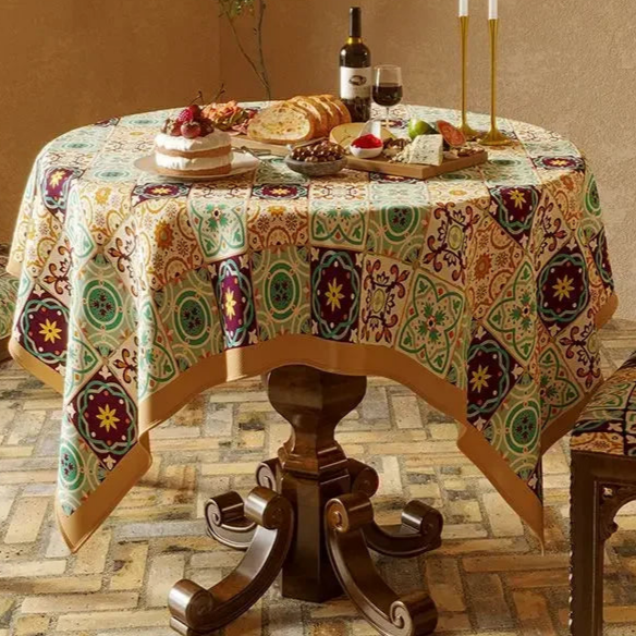 Nappe imprimée polycoton chenille style Jacquard multicolore bord jaune