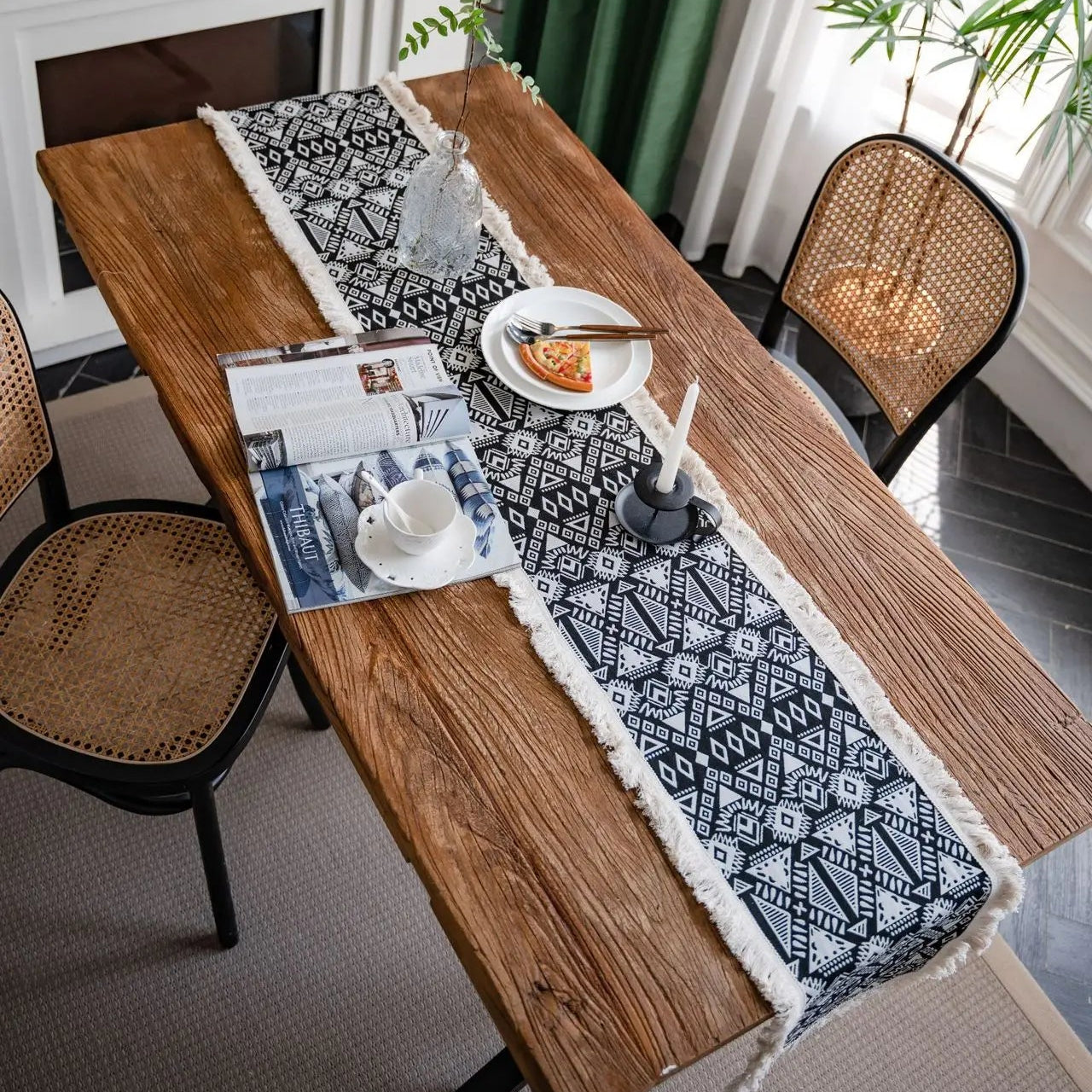 Chemin de table Jacquard vintage ethnique noir 
