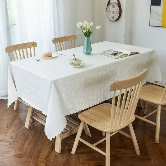 Nappe anti-tâche en polyester enduit blanc motif fleuri