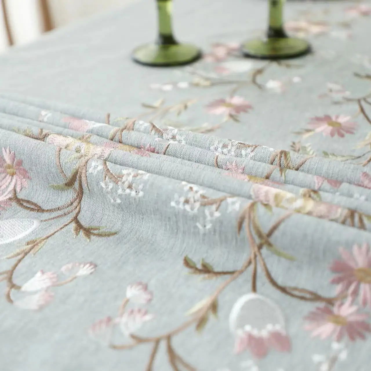 Nappe brodée coton lin gris motif glycine