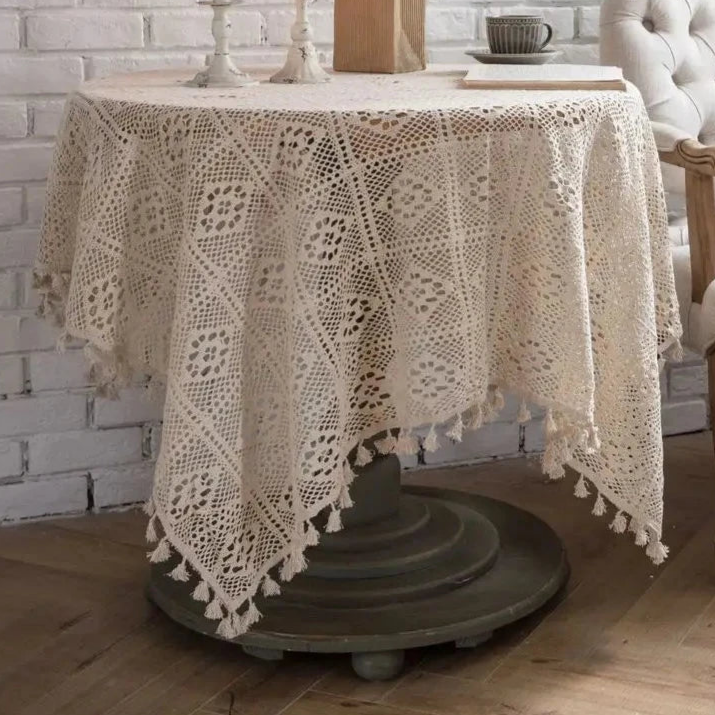 Nappe brodée crochet coton style vintage blanc