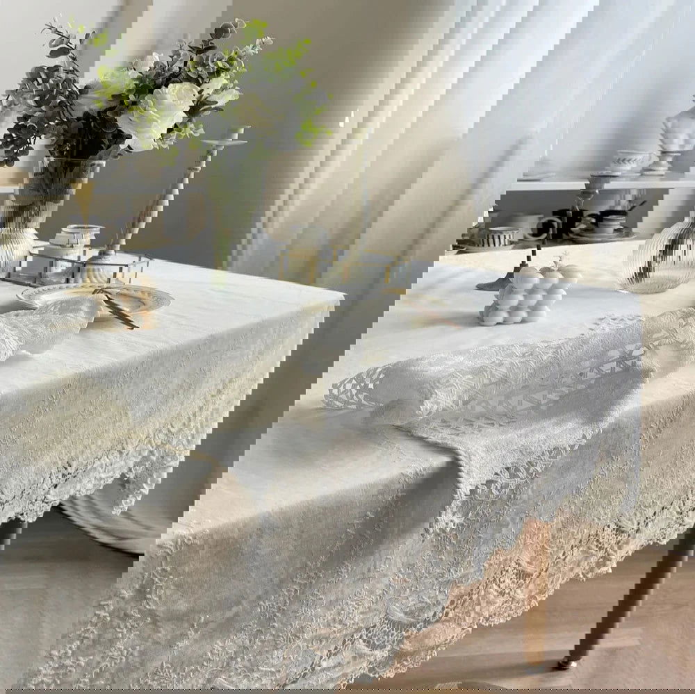 Nappe brodée dentelles en coton style fleurie classique
