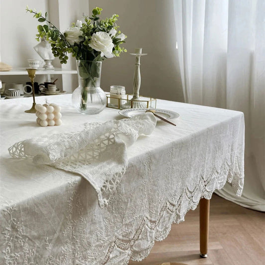 Nappe brodée dentelles en coton style fleurie classique