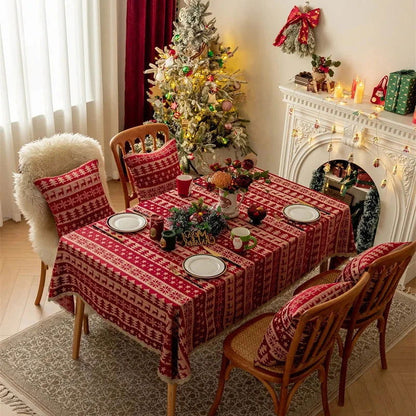 Nappe de Noël Jacquard en polycoton rouge motif Sapins et rênes dentelles
