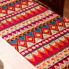 Nappe imprimée coton à motif bohème et dentelles