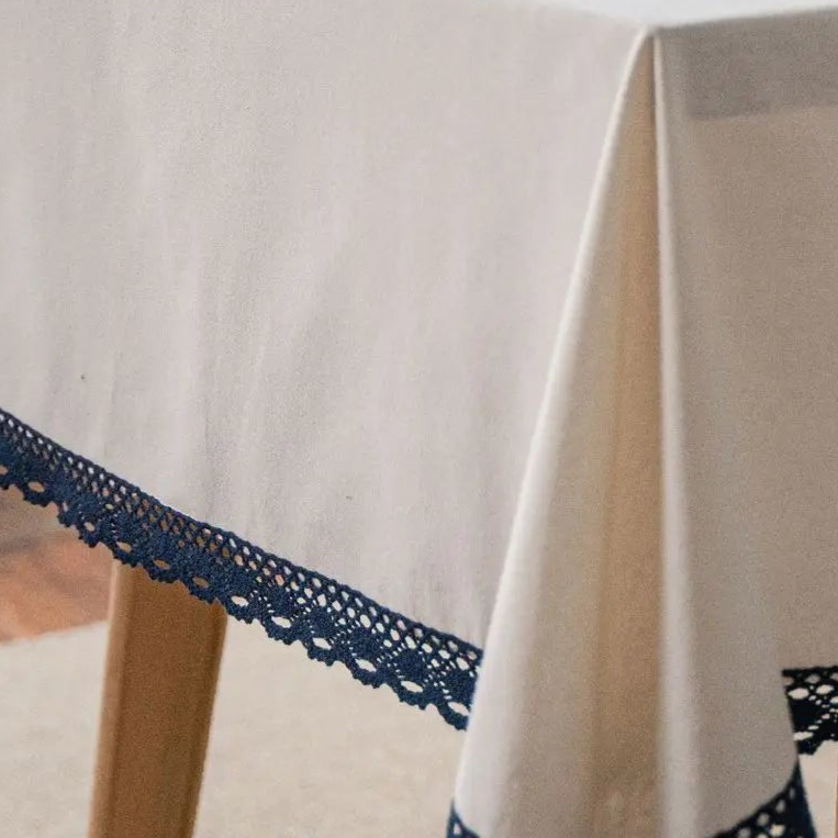 Nappe imprimée en coton lin bordure dentelle blanc