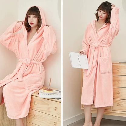 Peignoir à capuche femme en velours corail